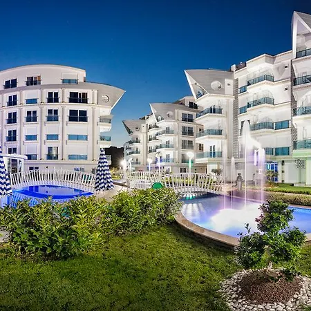 Melda Palace מלון דירות 3*