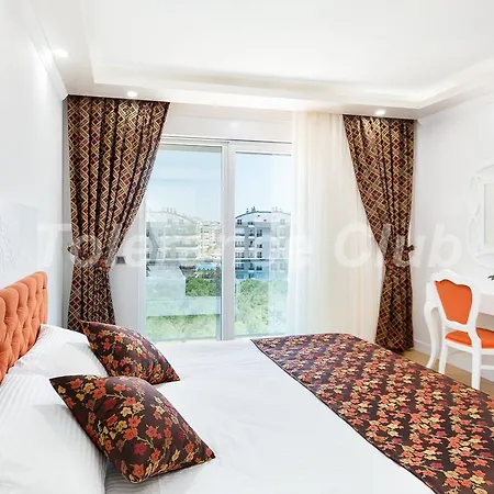 Melda Palace מלון דירות 3*