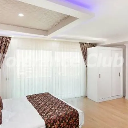 מלון דירות Melda Palace אנטליה