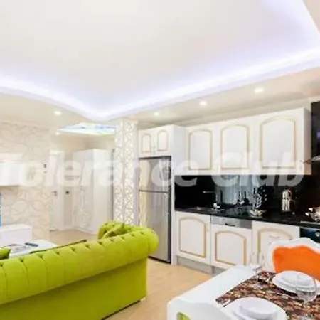 Melda Palace מלון דירות 3*